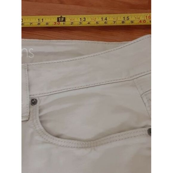 Women’s Calvin Klein Light Tan Khaki Flat Front Chino Shorts Size 12 - Picture 6 of 12